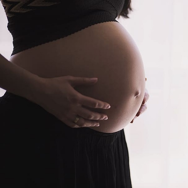 懷孕的女生 - 未婚生子 - 中英物語 ChToEn