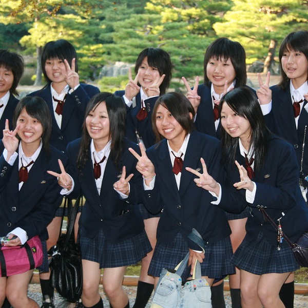 日本女學生 - 制服 - 中英物語 ChToEn