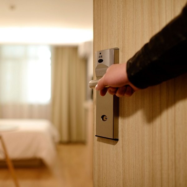 門不要開這麼大