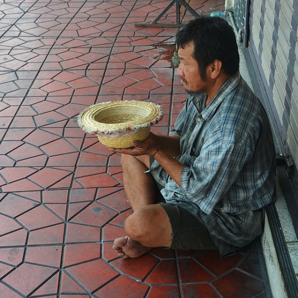 乞丐 - 可憐的人 - 中英物語 ChToEn