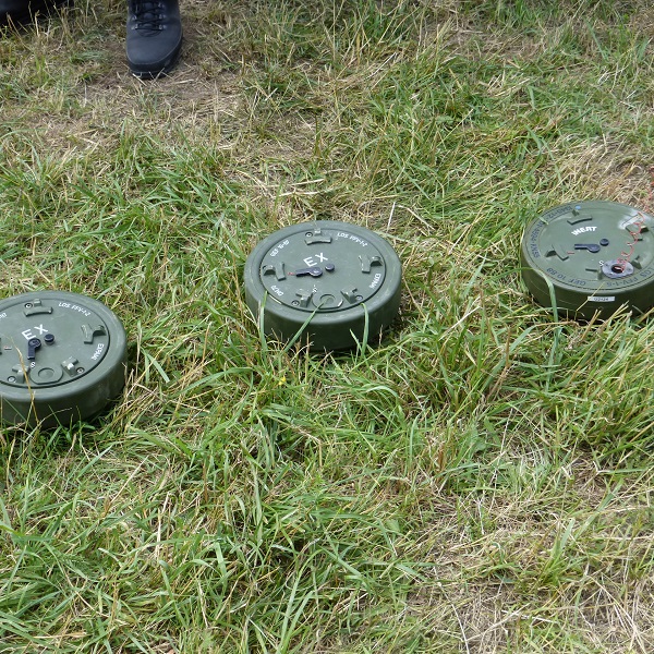 地雷的英文怎麼說？