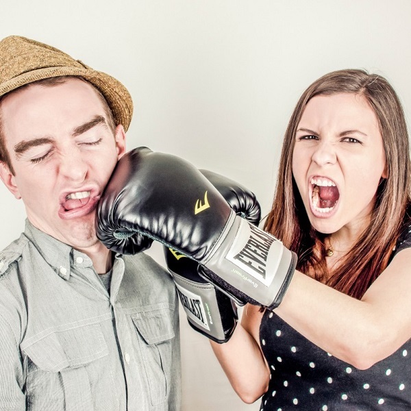 欺負的英文怎麼說？