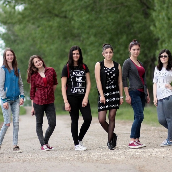 年輕族群 - 中英物語 ChToEn