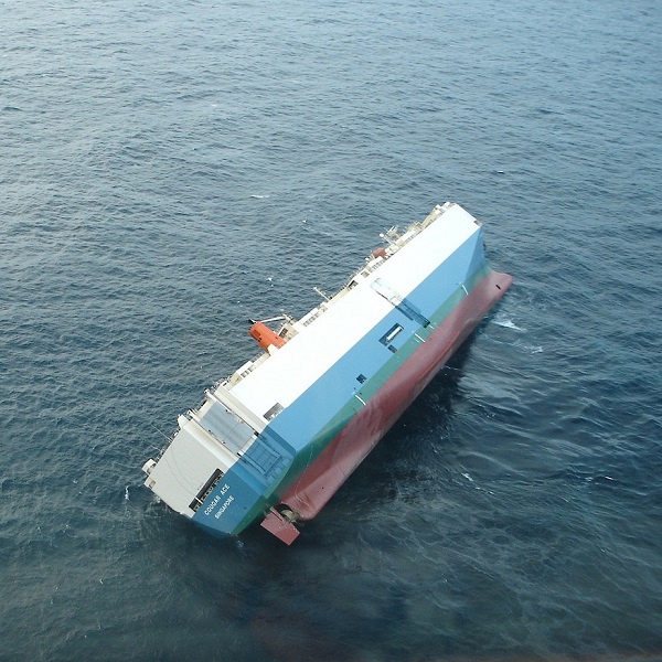 翻船的英文怎麼說？