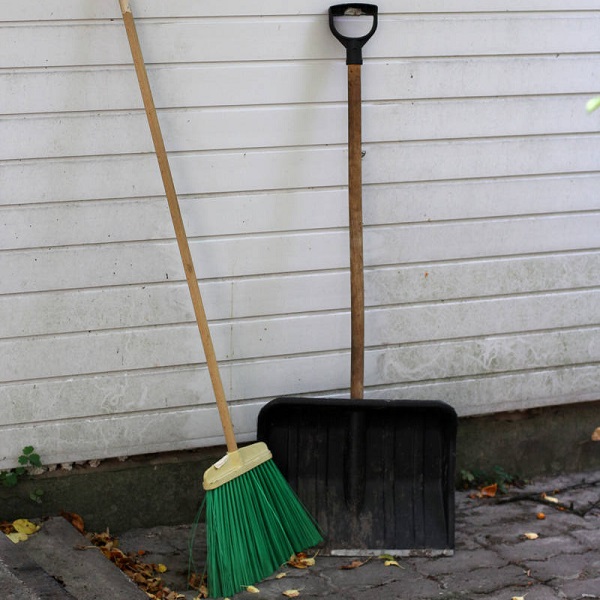 掃把與畚箕 - 掃把 - 中英物語 ChToEn