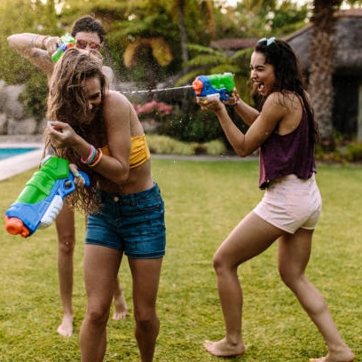 槍戰的英文怎麼說？