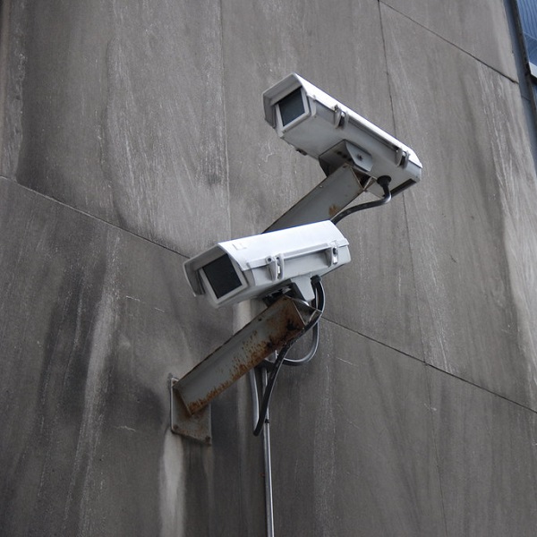 監視的英文怎麼說？