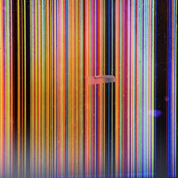 螢幕有彩色的線條英文怎麼表達?