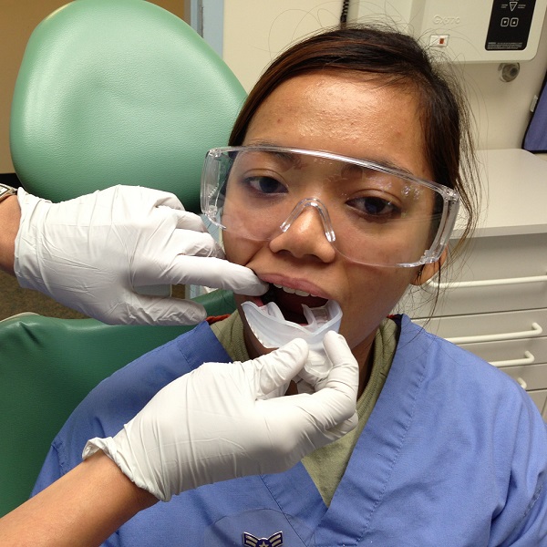 磨牙的英文怎麼說？